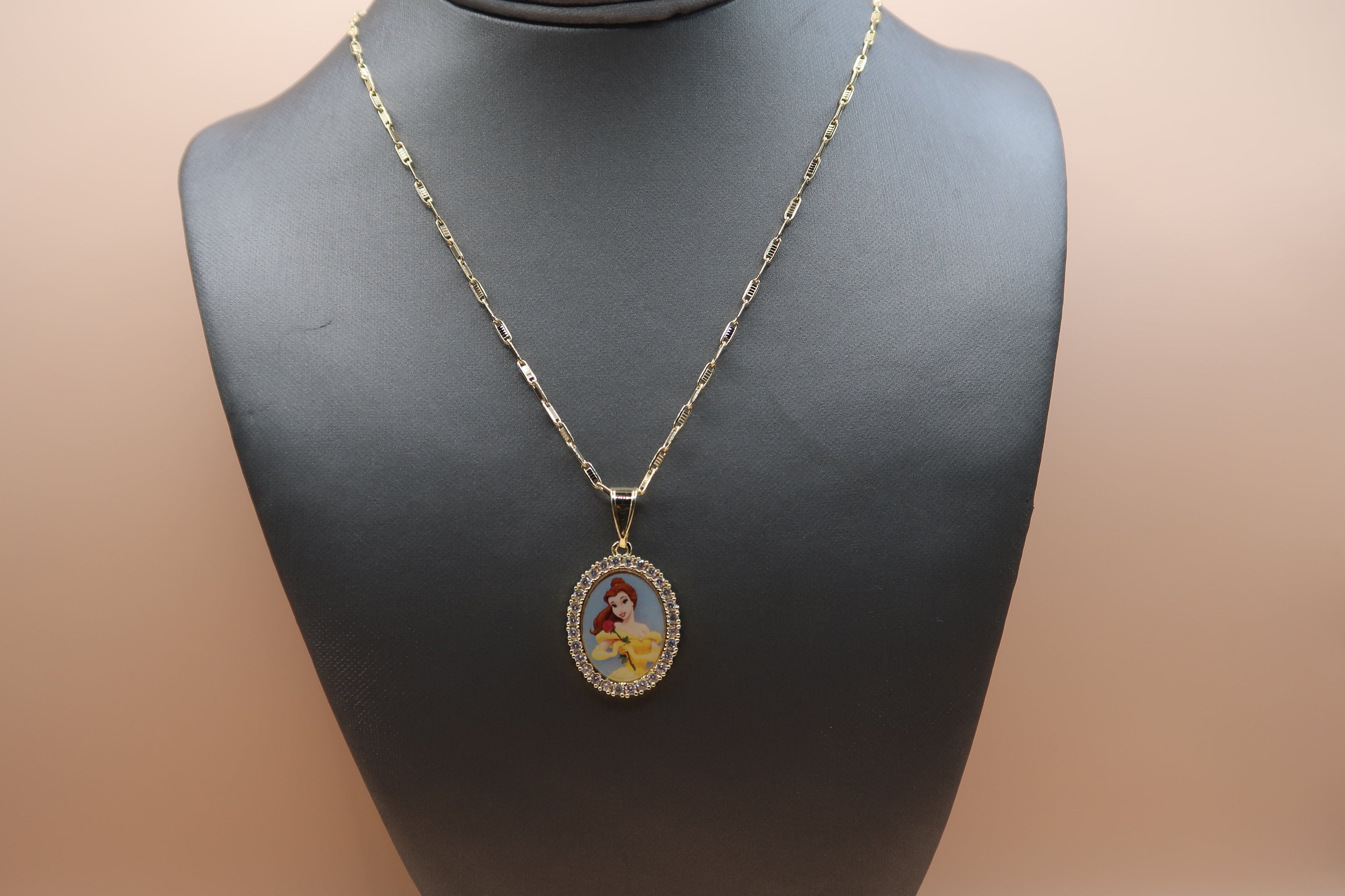 Belle necklace
