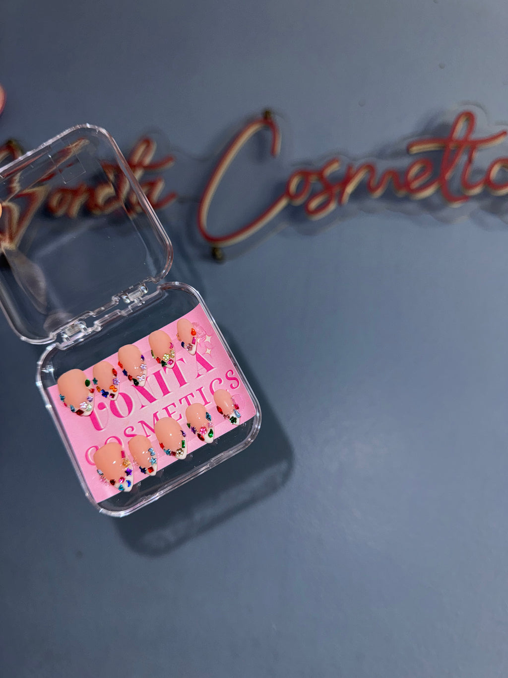 Gem press on nails