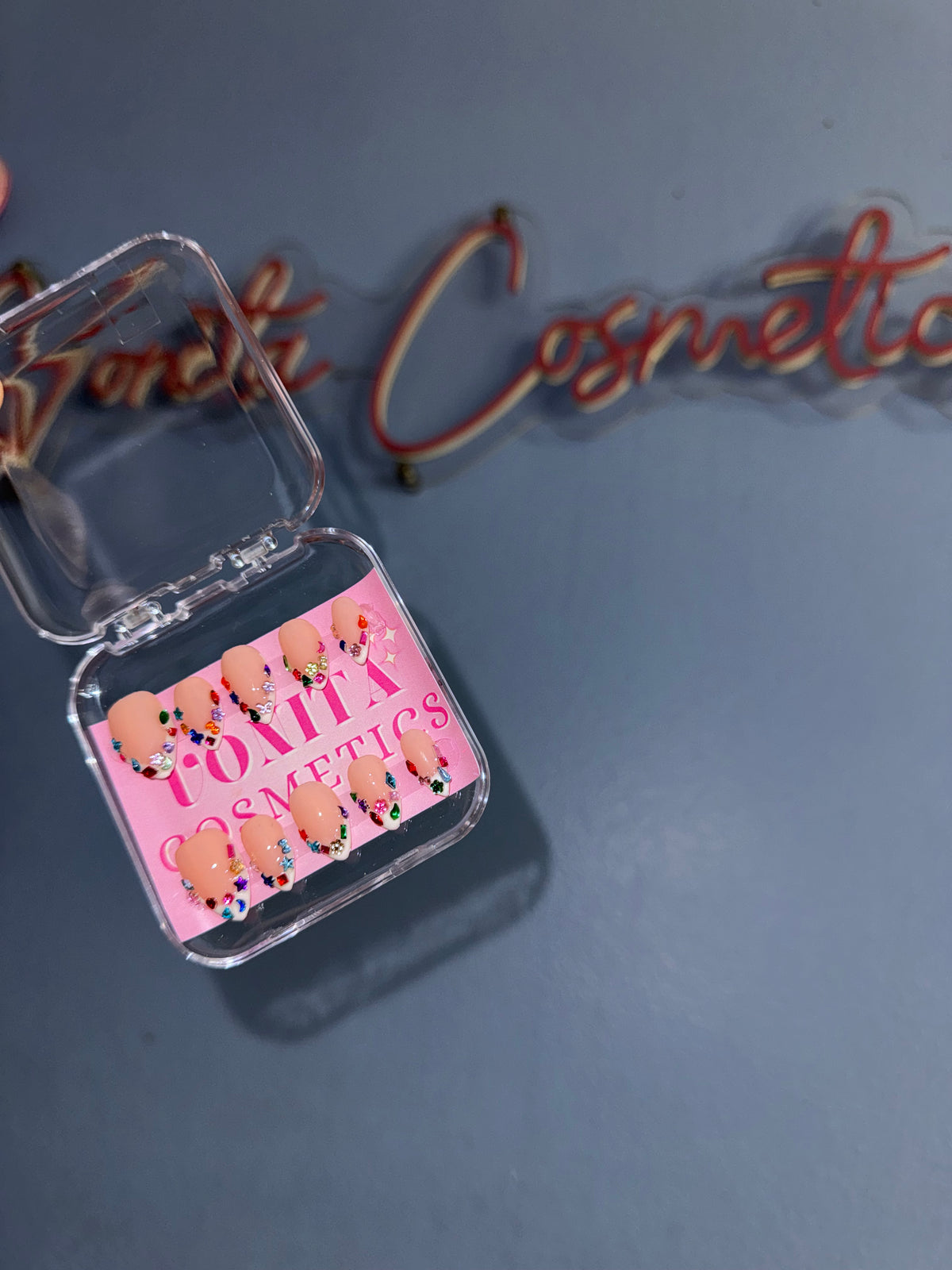 Gem press on nails